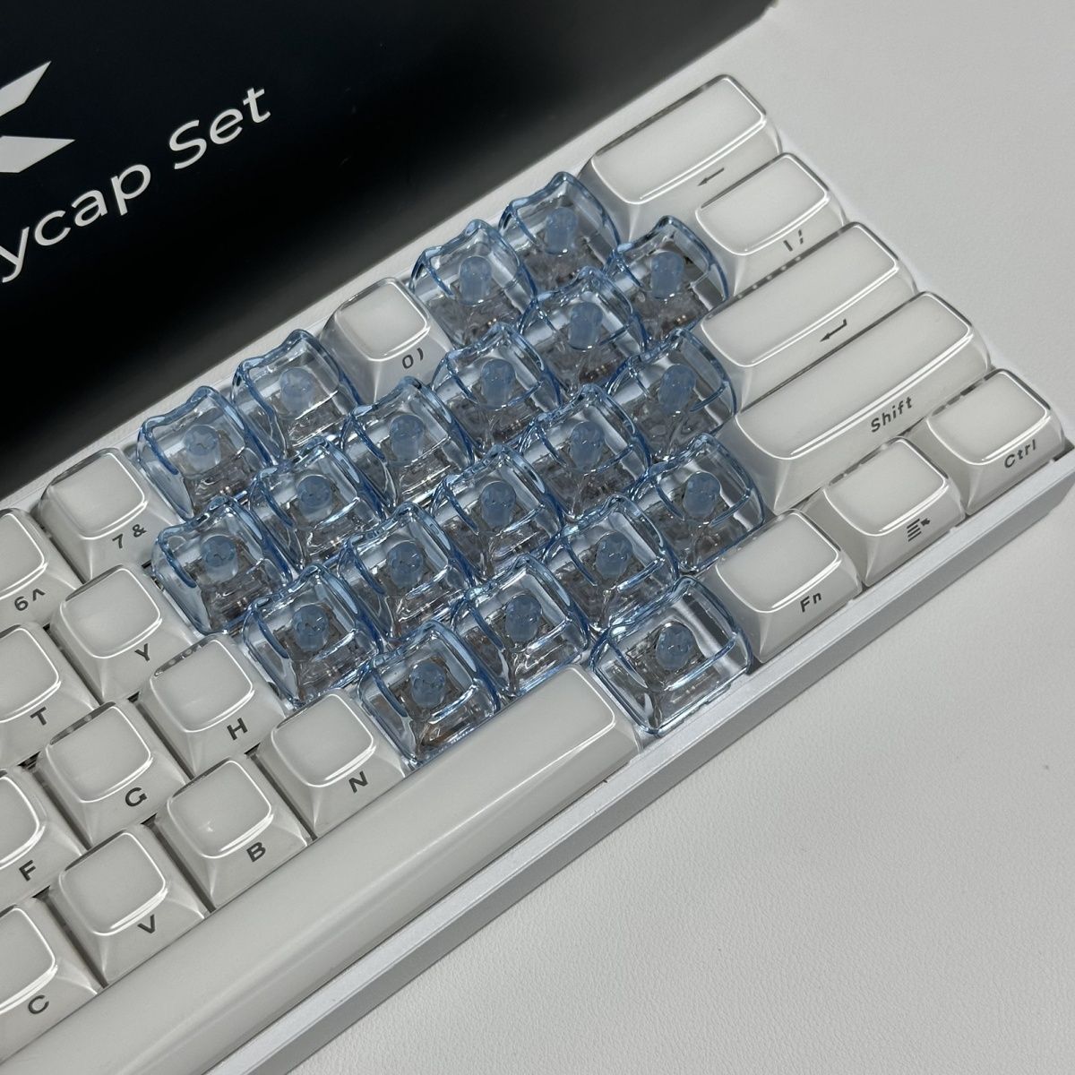20pcs 1U Keycaps with Unique C - Mouse Bungee Holder のレビューと価格